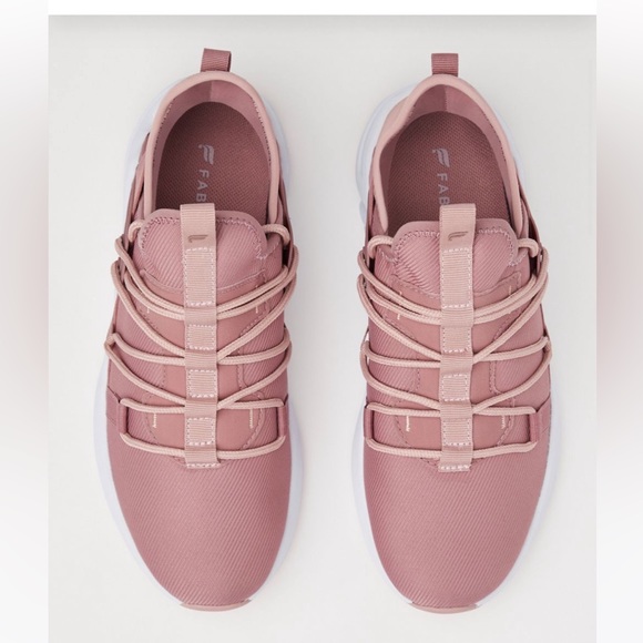 Fabletics Mariner Performance Sneaker in orchid smoke - Picture 3 of 7